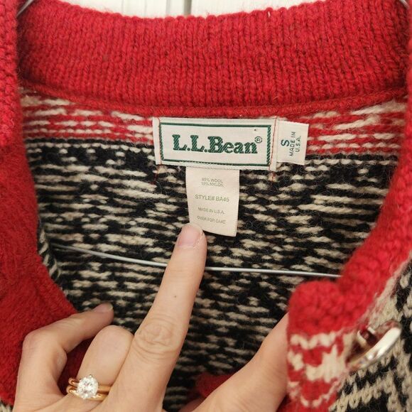 L.L. Bean Black White Red Snowflake Sweater Size S - Picture 5 of 6